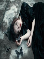 男友把我扔进毒树藤，我转身投进毒王怀抱