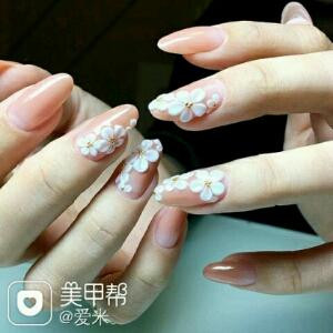 娅楠白雪
