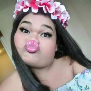 卷发小奶瓶
