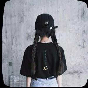 三分淡香迷月色