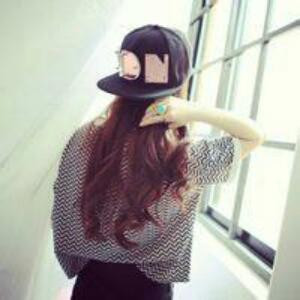 当然是小仙女吖