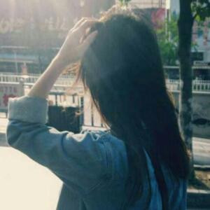 弯弯眉头笑盈盈