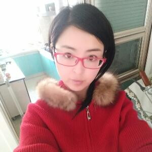 想挣脱线的木偶