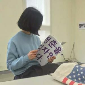 安静的小读者