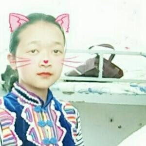 怒族姑娘