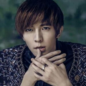 倾人倾国又倾城