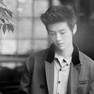 月下花开的寂寞