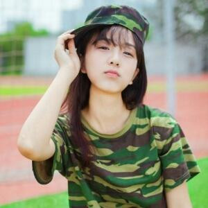 蕾玉冰