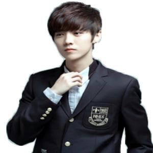 樱花树下的少女