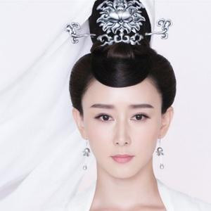 夕阳下海边紫汐