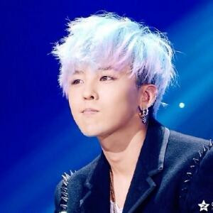 志龙是荧光爱人