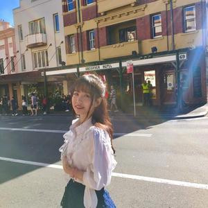 独自挥霍这斑驳