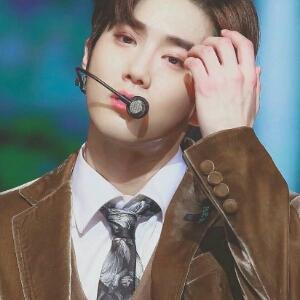 EXO