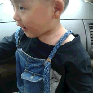 街角热吻
