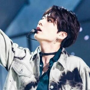 浅唱、聆听__。