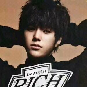 阳光下为谁回眸