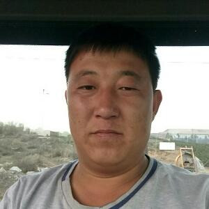 诸葛龙羽