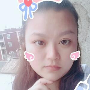 爱小说的小萌妹