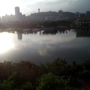 平平淡淡