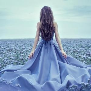 踢掉被子的月亮