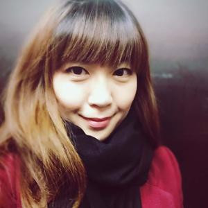 julia爱看书