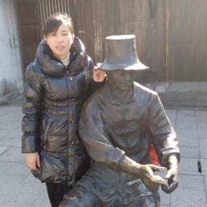 爱看书