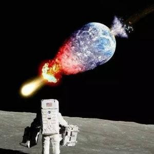 高仿彗星降落月球
