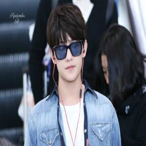 花自飘零、水自流