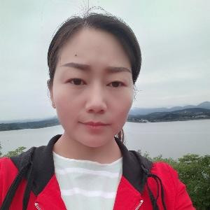 李霞