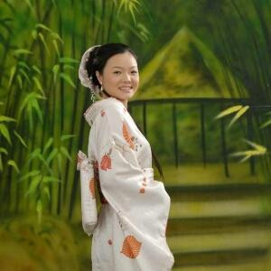 照镜子的人