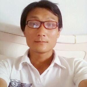 蒙尘素笔，花落随意、