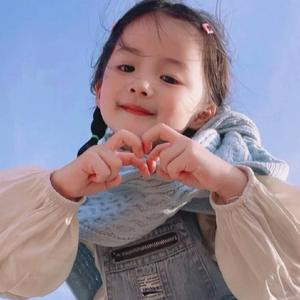 圆滚滚的胖布偶