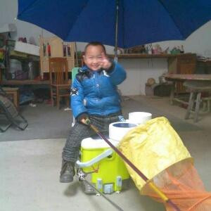 钓鱼咯