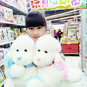 暝鈅皎洁馨