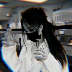 呆萌少女