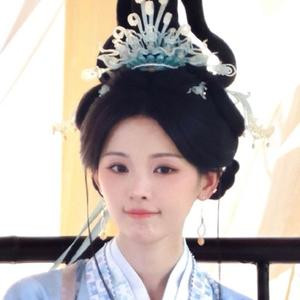 樱花树下的宝贝