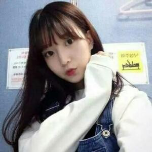 爱小说的乖乖女