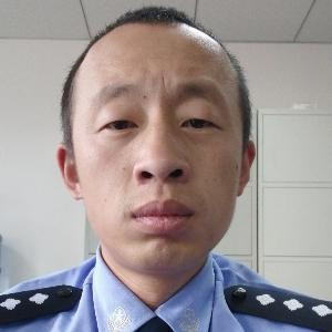 警痞子