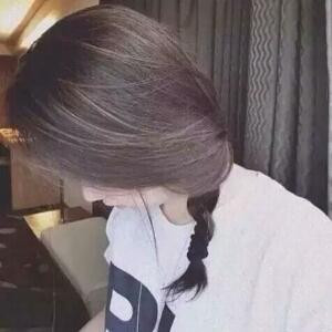 回眸一笑百媚生