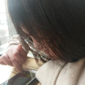 郑行行