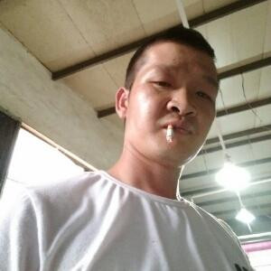 天使与魔鬼之间
