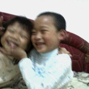 深谷里的白兰花