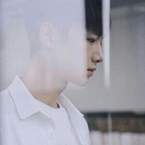 长发及腰有点热