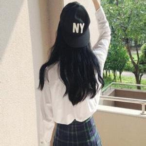 嫣然