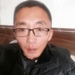 风大眯眼