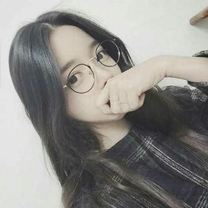 一鹿伴晗