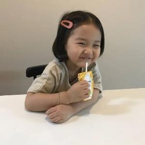 草莓冰激凌呀