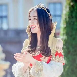 一枝芳菲在残秋