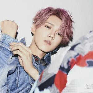 白久SEHUN