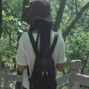 深蓝色的海